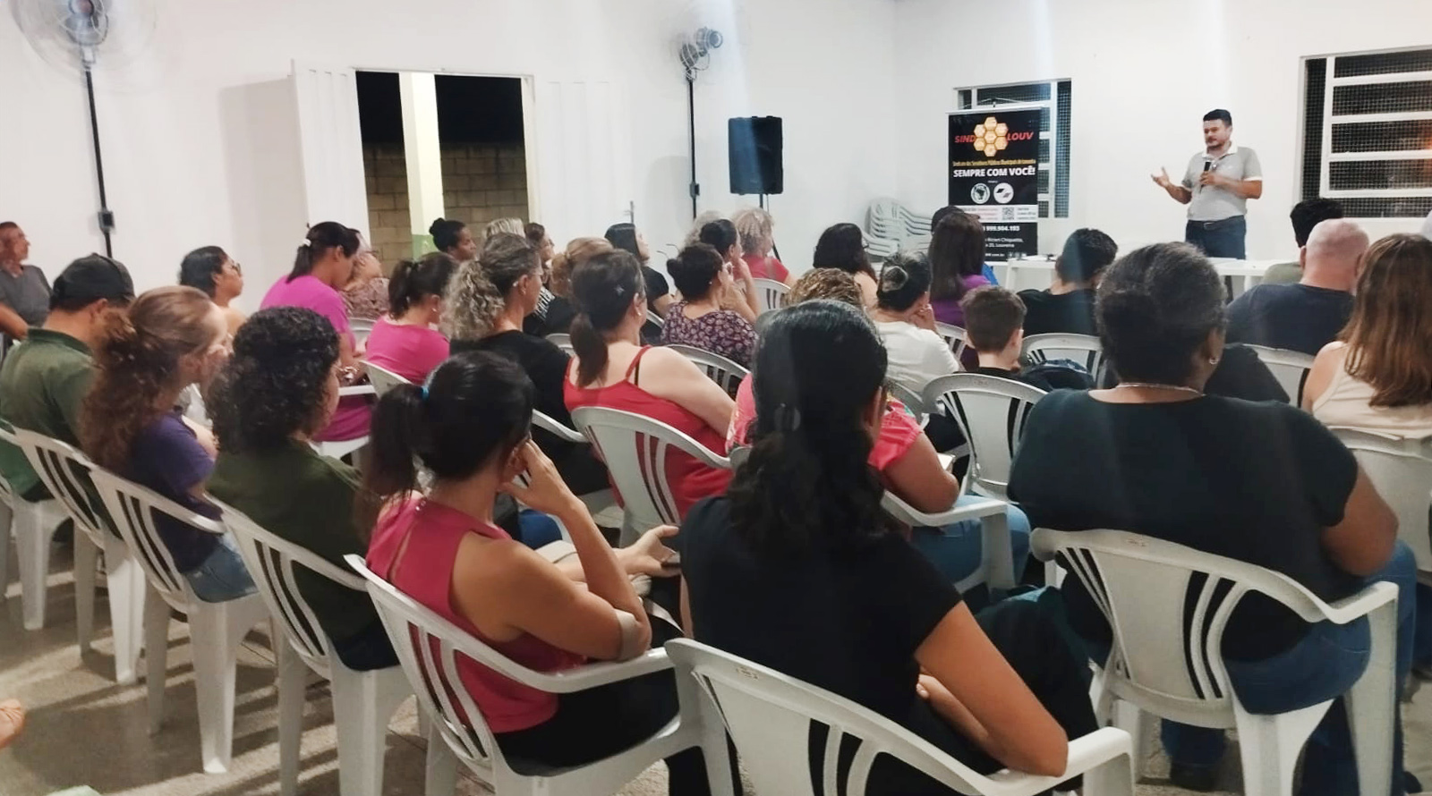 Servidores de Louveira aprovam ação judicial contra descumprimento da data-base I Pelo menos a inflação, NÃO É FAVOR!