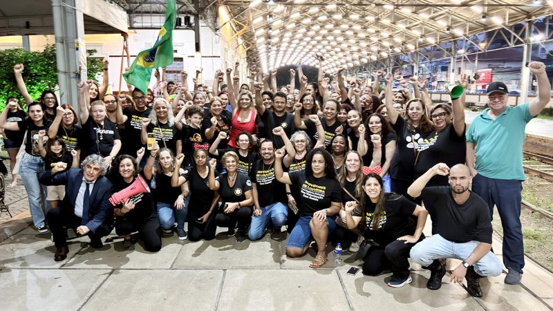 3º dia de greve | Servidores realizam manifestação histórica com o apoio dos deputados Carlos Giannazi e Luciane Cavalcante